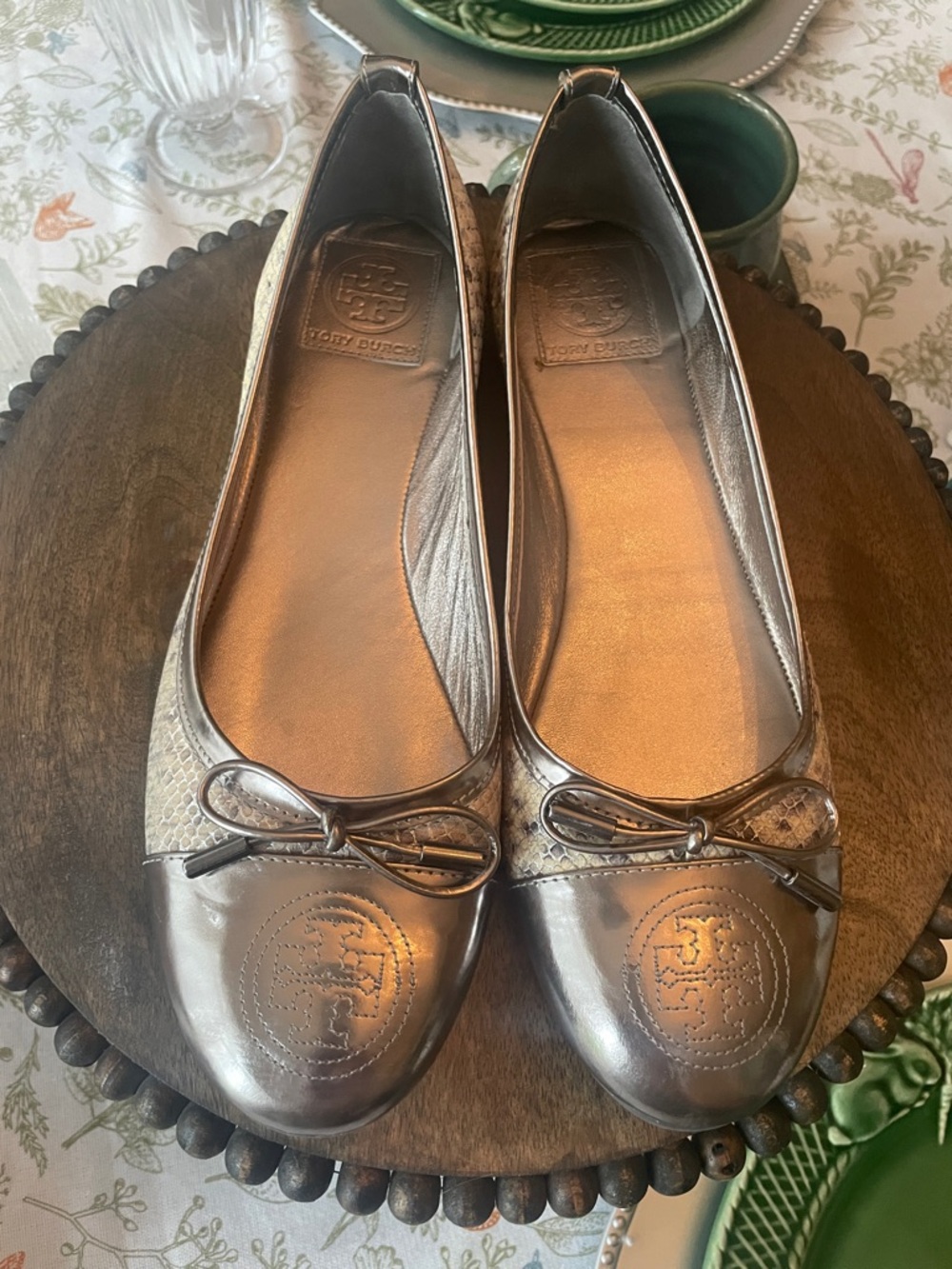 Tory Burch Silver Metallic and Snakeskin Logo Ballet Flats Size 9.5